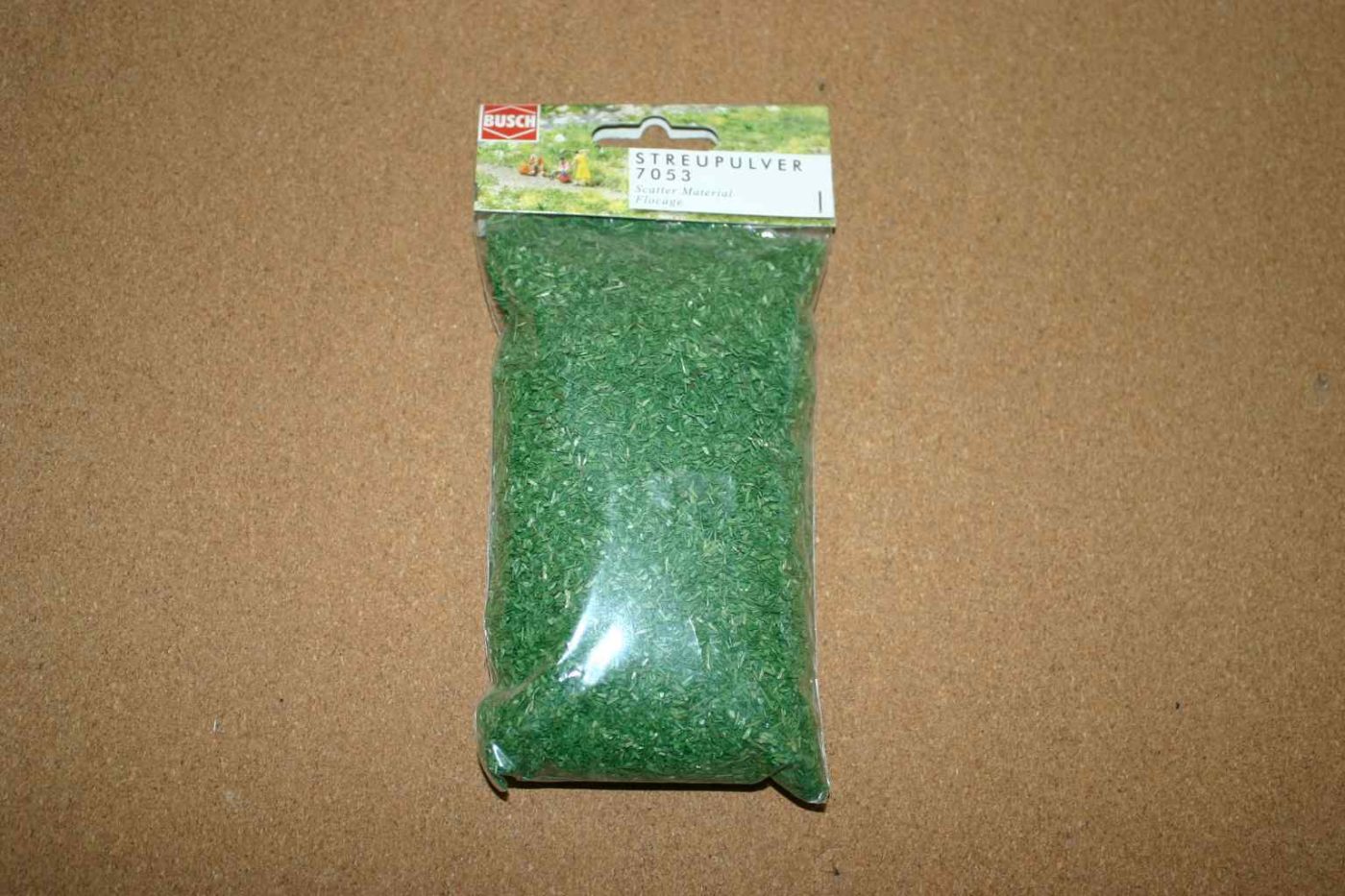 Busch 7053 Light Green Scatter Material 40g 1 Busch 7053 Light Green Scatter Material 40g