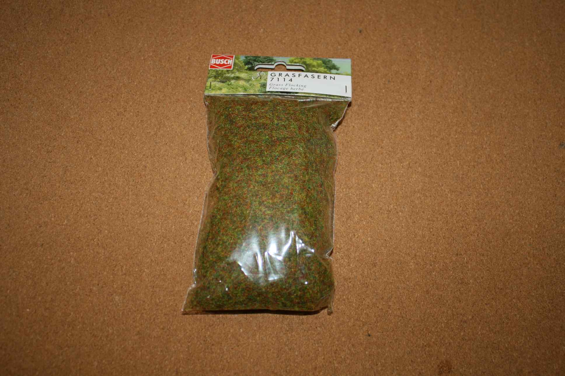 Busch 7114 Autumn Static Grass Flocking 20g 1 Busch 7114 Autumn Static Grass Flocking 20g