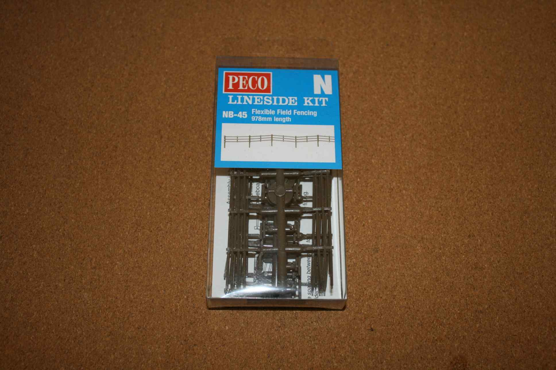Peco Lineside Kit NB-45 Flexible Field Fencing (978mm Length) N Gauge 1 Peco Lineside Kit NB-45 Flexible Field Fencing (978mm Length) N Gauge
