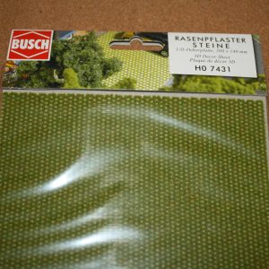 Busch 7431 Green Parking Slabs or Grass Walking Area (2 Decor Sheets)
