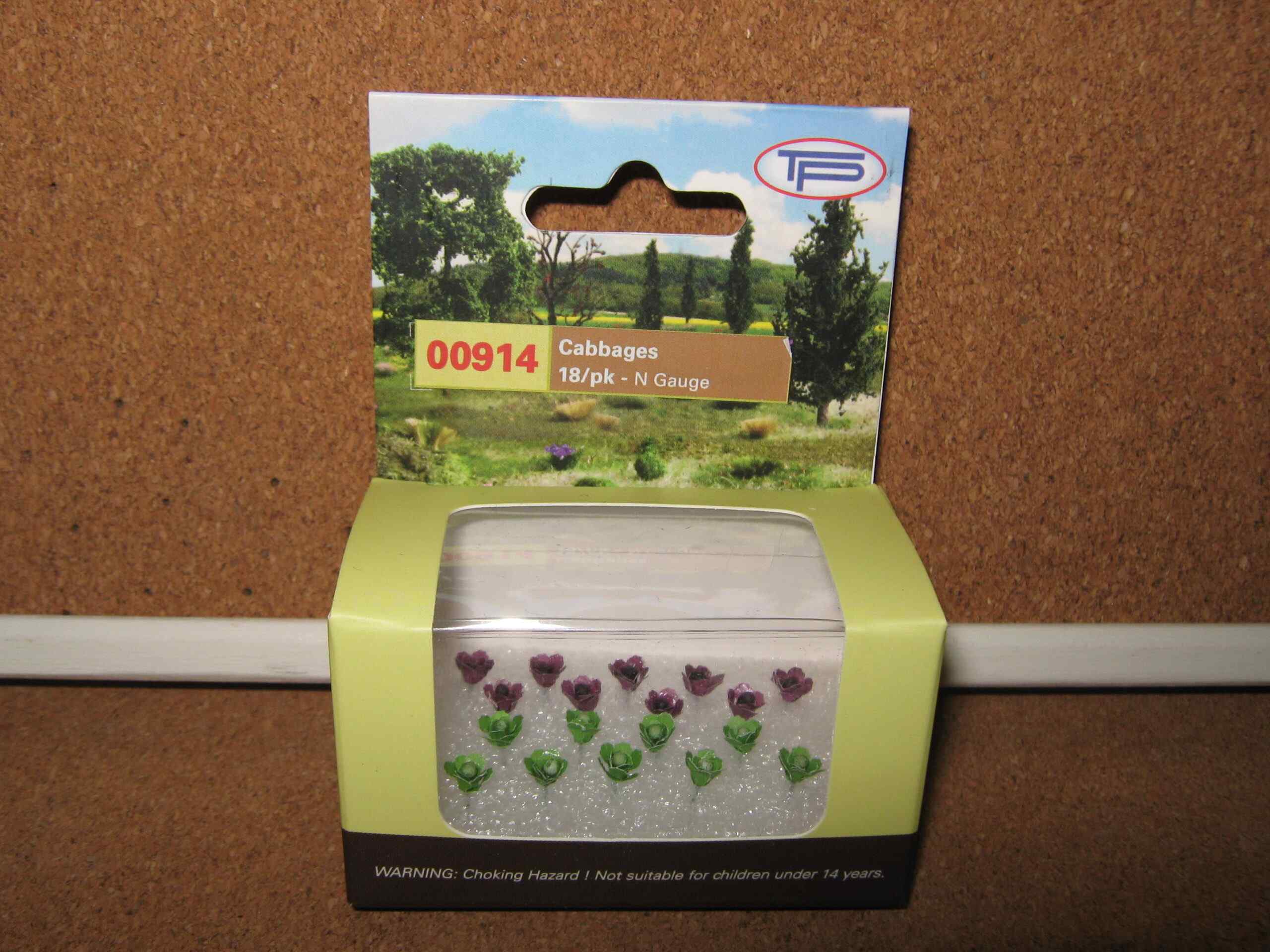 TP Models 00914 Cabbages 18/Pack 9 Red Single Plants & 9 Green Single Plants N Gauge 1 TP Models 00914 Cabbages 18/Pack 9 Red Single Plants & 9 Green Single Plants N Gauge
