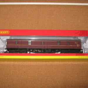 Hornby R4936 BR GUV Maroon Coach W86468 Pre-Owned