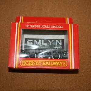 Hornby R118 7 Plank Open Wagon 'Emlyn' Pre-Owned