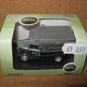 Oxford Diecast SP110 Austin ATV Platinum 2016 (Commercial) 1:76 Scale