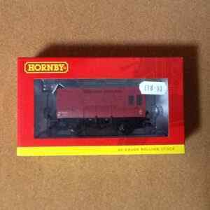 Hornby R6800 BR (ex LMS) Horse box M 42521