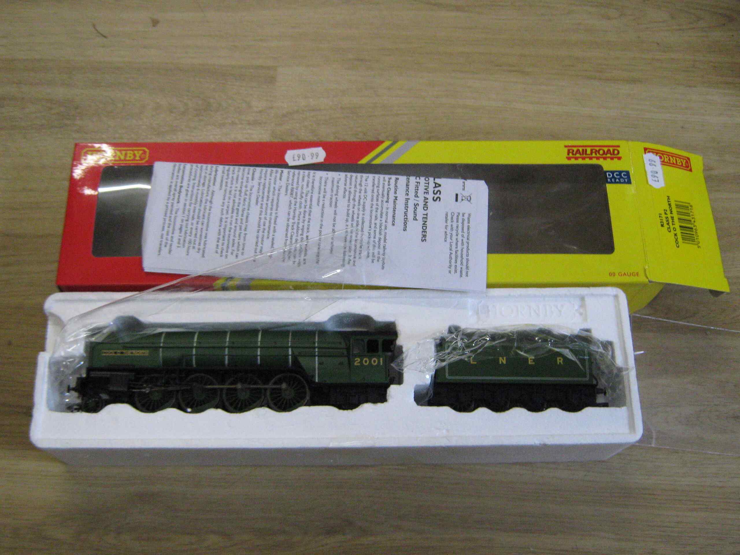 P2 Train Model Hornby R3171 Class P2 Cock of the North Railroad Version ...