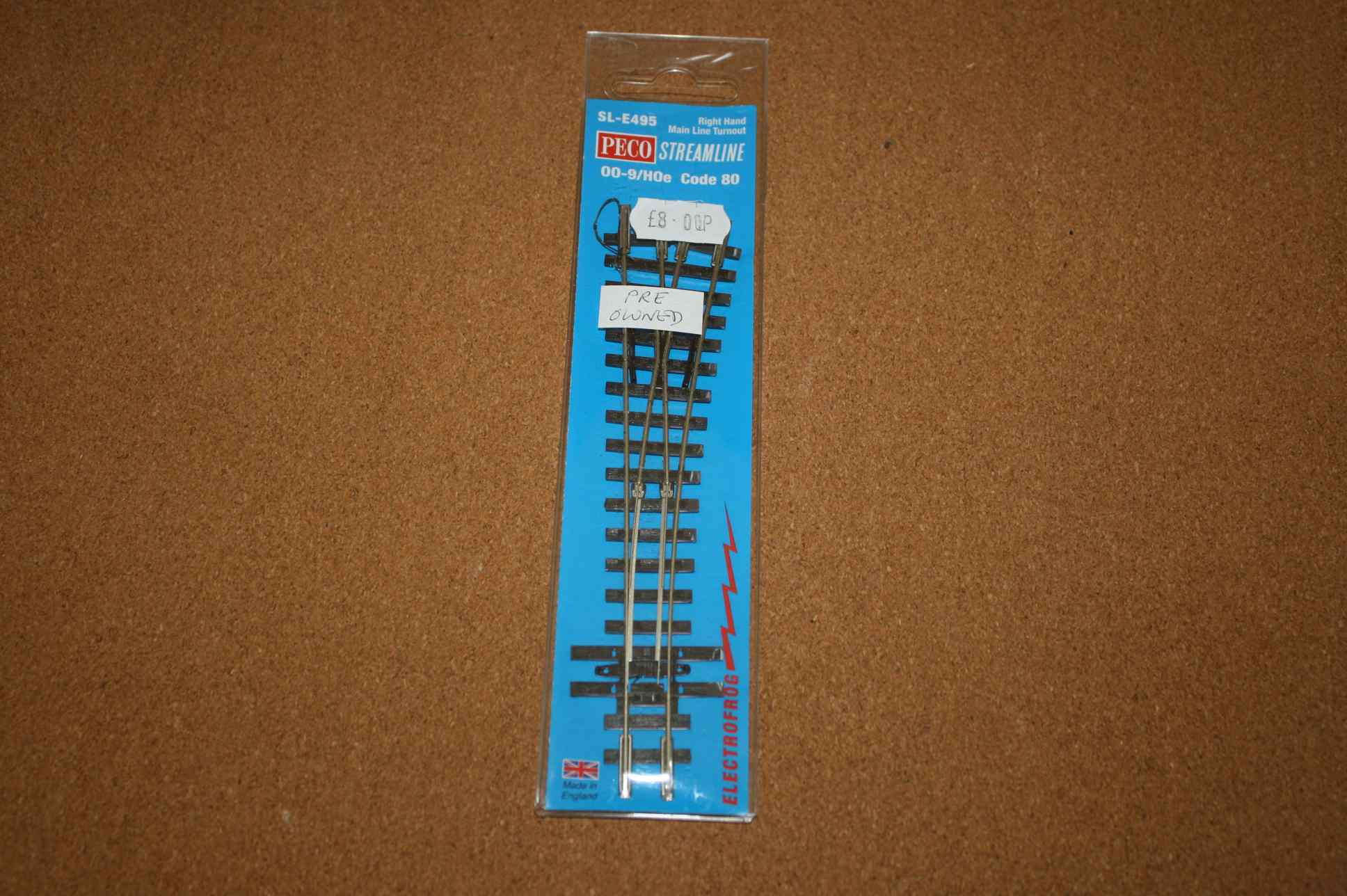 Peco Streamline SL-E495 Right Hand Main Line Turnout Code 80 009 Gauge PRE-OWNED 1 Peco Streamline SL-E495 Right Hand Main Line Turnout Code 80 009 Gauge PRE-OWNED