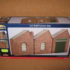 Bachmann Scenecraft 44-237 Low Relief Factory Side OO Gauge