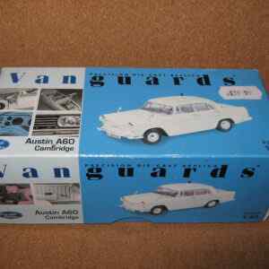 Vanguards VA04405 Austin A60 Cambridge Cardiff City Police 1:43 Scale