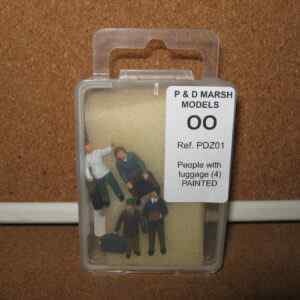 P & D Marsh PDZ01 People with Luggage (4) Painted OO Scale Figures