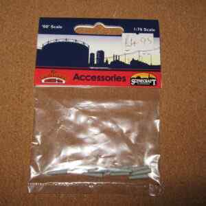 Bachmann Scenecraft 44-531 Concrete Bollards (x10) OO Scale