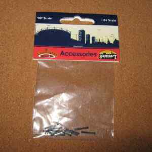 Bachmann Scenecraft 44-530 Cast Iron Bollards (x10) OO Scale