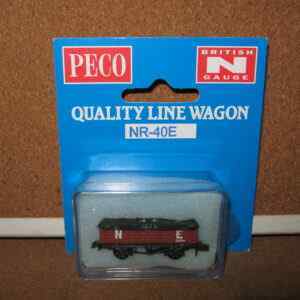 Peco NR-40E Mineral Wagon 5 Plank LNER Red Oxide Pre-Owned Tarpalling Sheet Added