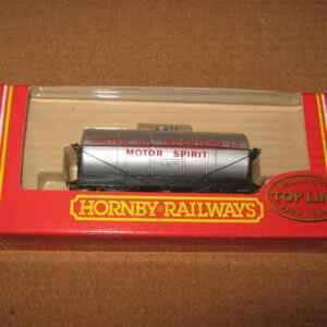 Hornby R6012 20 Ton Tank Wagon "United Oil Importers"