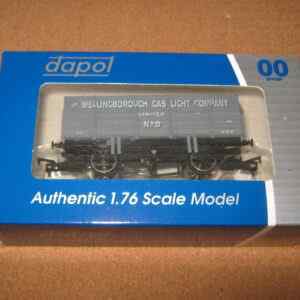 Dapol B878 9 Plank Wagon LWB with Load "Wellingborough Gas Light Co." OO Scale