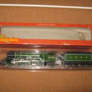 Hornby R042 Royal Lancer LNER 4476 Pre-Owned