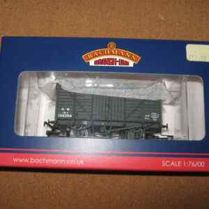 Bachmann 37-730C 12 Ton Ventilated Van GWR Dark Grey