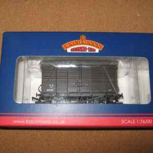 Bachmann 38-084 12T Southern 2+2 Plank Vent Van SR Brown