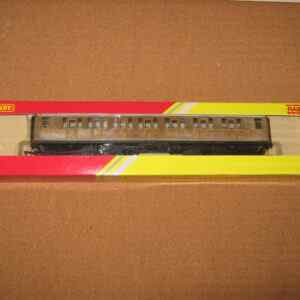 Hornby R4332 LNER Teak Composite Coach No 22357 Pre-Owned AS NEW
