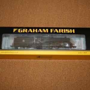Graham Farish 372-727A BR Standard 5MT with BR1B Tender 73109 BR Lined Black (Early Emblem)