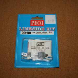 Peco Lineside Kit LK-51 Level Crossing Barriers OO/HO Gauge