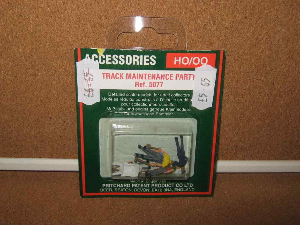 thumbnail image 2 of Peco Loco Maintenance Electric Servicing Kit With Track Rubber – PL-71/41 Combo 2 of 4