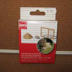 Busch 7787 Sandpile, Wheelbarrow & Hand Tools