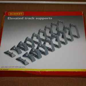 Hornby R909 Elevated Track Support Set