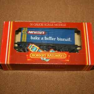 Hornby R727 "Mc Vities Biscuits" Pre-Owned inc. Original Box