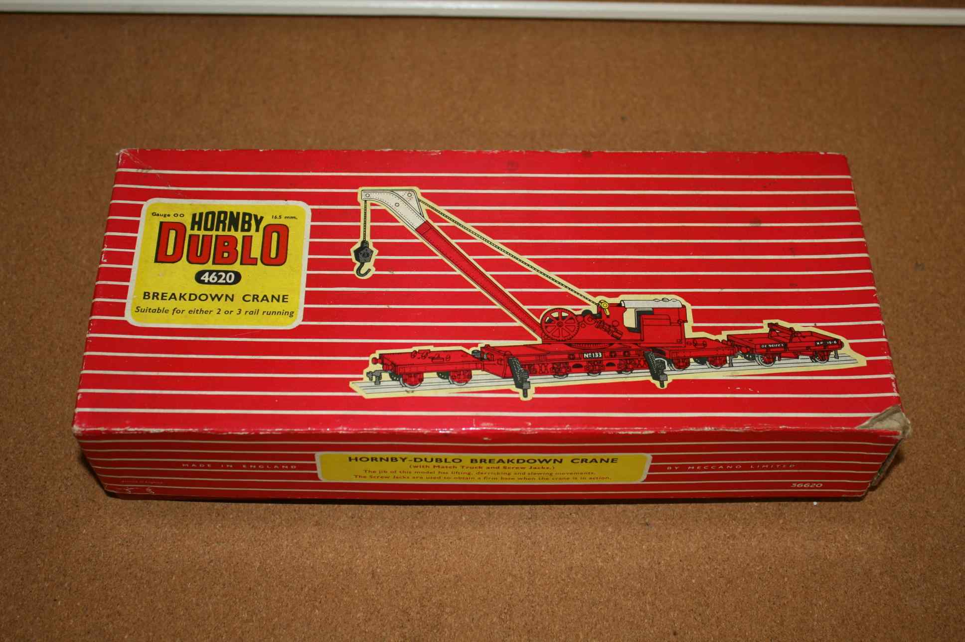 Hornby-Dublo 4620 75Ton Breakdown Crane with Match Trucks and Screw Jacks Pre-Owned Hook Needs Reattaching 1 Hornby-Dublo 4620 75Ton Breakdown Crane with Match Trucks and Screw Jacks Pre-Owned Hook Needs Reattaching