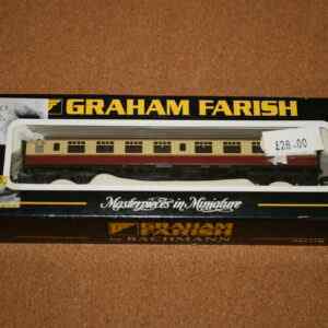 Graham Farish 374-050D MK1 Corridor Coach Second SK Crimson/Cream Pre-Owned