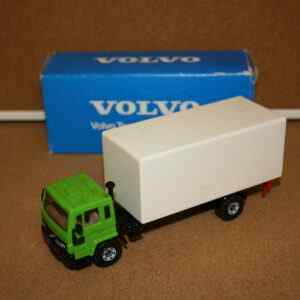 Conrad 280340 Volvo FL6 Intercooler With Van Body 1:50 Scale Pre-Owned