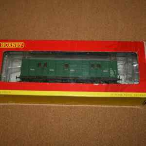 Hornby R4306A BR Maunsell Passenger Brake "Van C" S644S Southern Green Pre-Owned