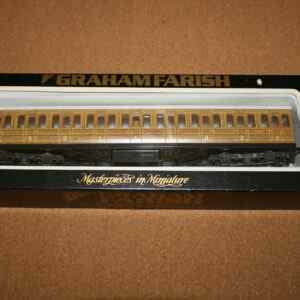 Graham Farish OO Scale 10602 Non Corridor Suburban Composite LNER Teak Pre-Owned