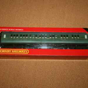 Hornby R431 SR Coach Composite in Southern Green Livery Pre-Owned