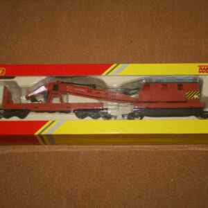 Hornby R6881 BR 36 Ton Breakdown Crane & Wagon Unit in Red