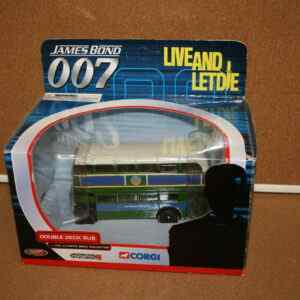 Corgi TY06102 James Bond 007 Double Deck Bus 1:36 Scale