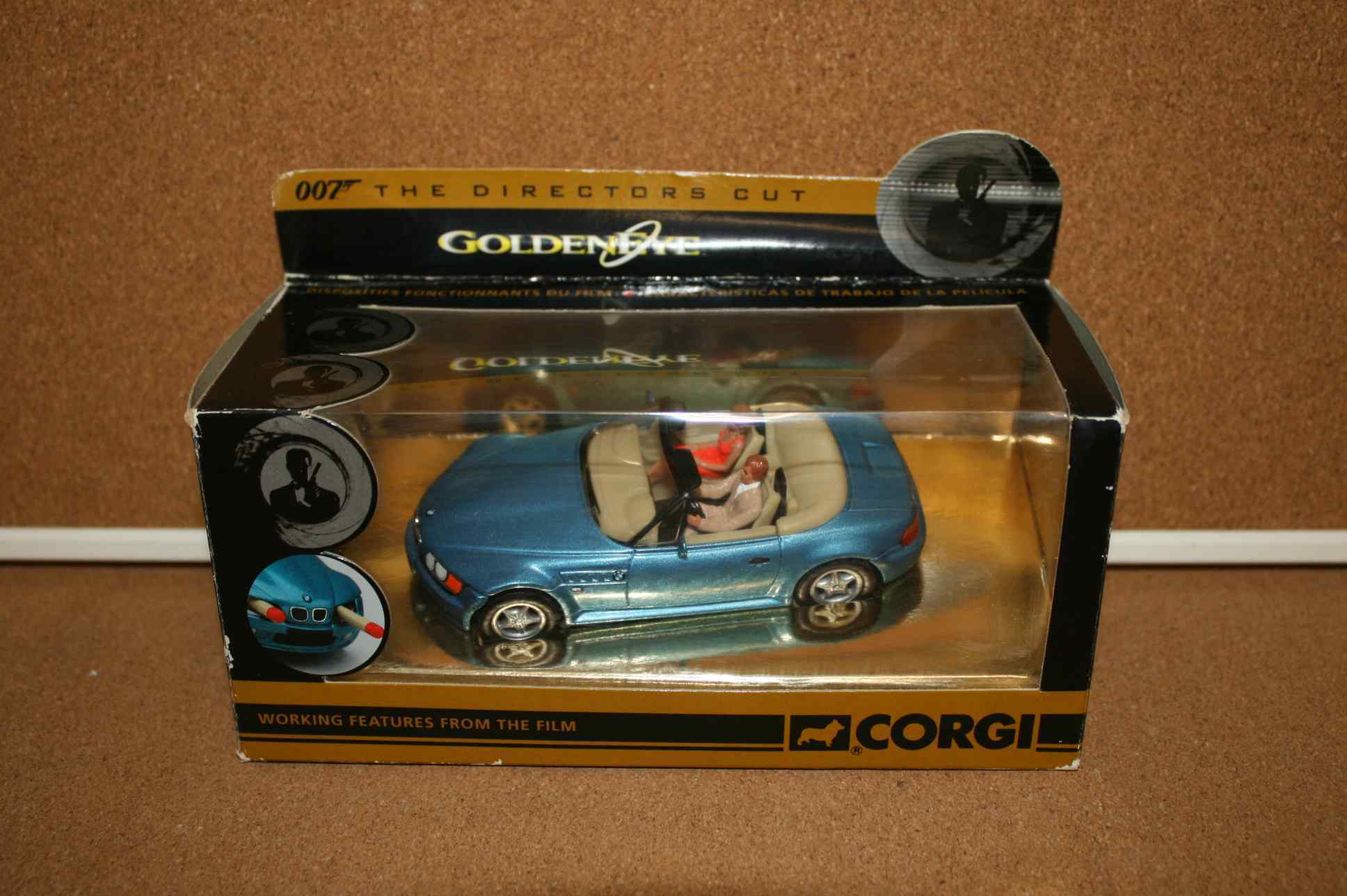 Corgi CC04904 James Bond 007 BMW Z3 1:36 Scale - Wellingborough Trains ...