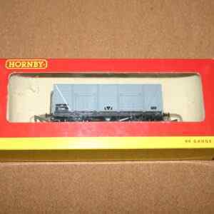 Hornby R6108C 9-Plank Mineral Wagon Br grey No. E30987 Pre-Owned
