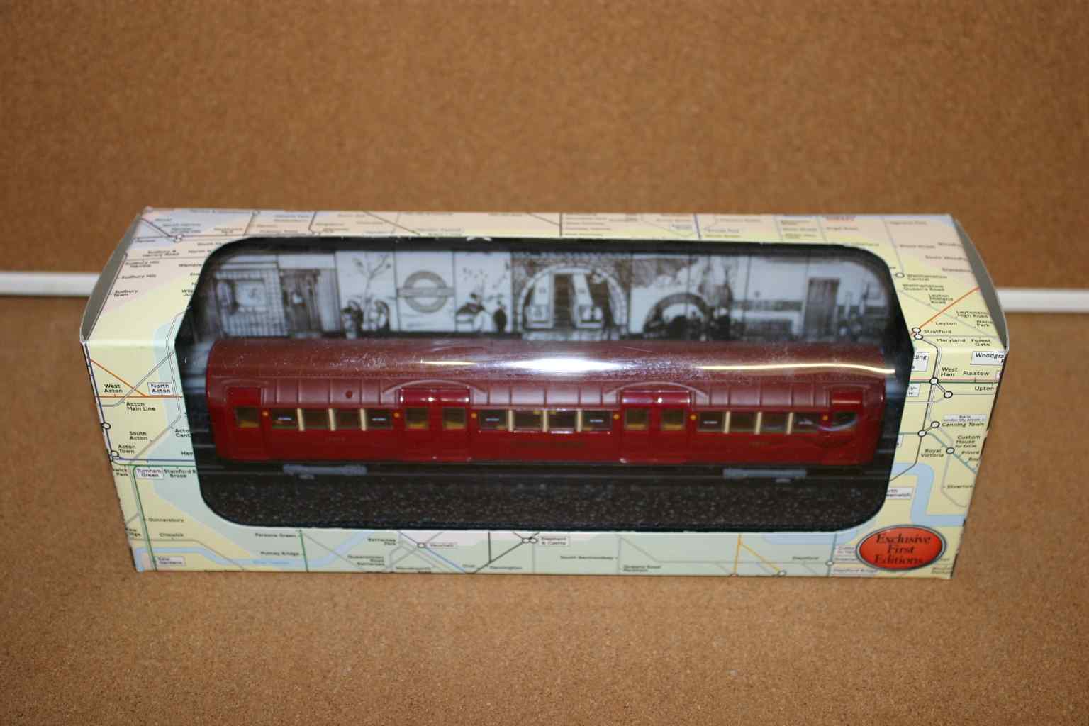 EFE 80002, 80102, 80202 & 80302 London Underground 4 Car Set 1938 Stock London Transport Titan Red Livery Pre-Owned As New 3 EFE 80002, 80102, 80202 & 80302 London Underground 4 Car Set 1938 Stock London Transport Titan Red Livery Pre-Owned As New - Image 3