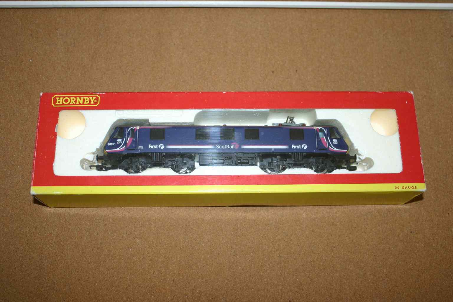 Hornby R3053 Class 90 First Scotrail 90021 EWS Cabside Branding DCC Ready Pre-Owned 1 Hornby R3053 Class 90 First Scotrail 90021 EWS Cabside Branding DCC Ready Pre-Owned