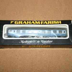 Graham Farish 0685 Mk 1 SK Second Corridor E24772 in BR Blue Pre-Owned