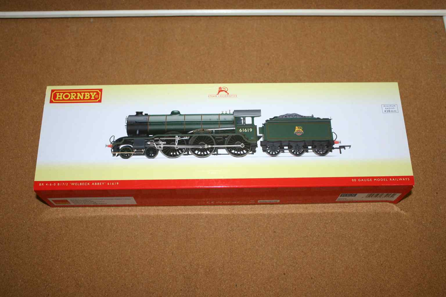 Hornby R3448 BR B17 "Welbeck Abbey" Early Crest No.61619 DCC Ready 1 Hornby R3448 BR B17 "Welbeck Abbey" Early Crest No.61619 DCC Ready