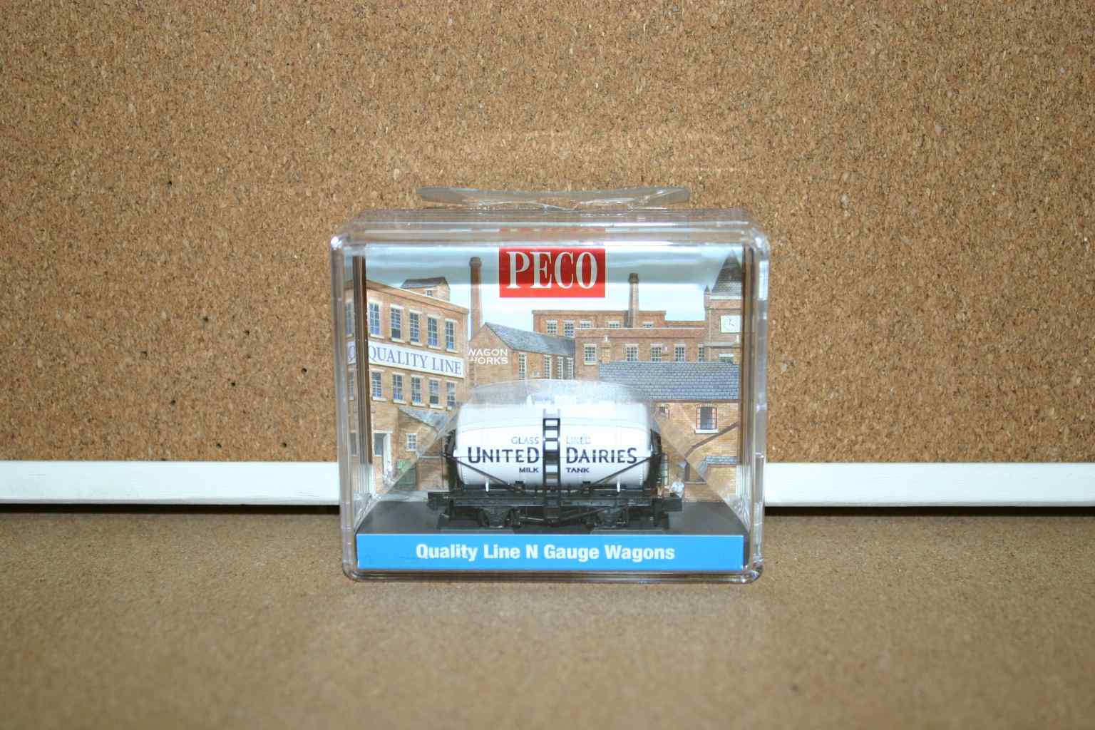 Peco NR-P167 10ft Milk Tank Wagon "United Dairies" N Gauge 1 Peco NR-P167 10ft Milk Tank Wagon "United Dairies" N Gauge