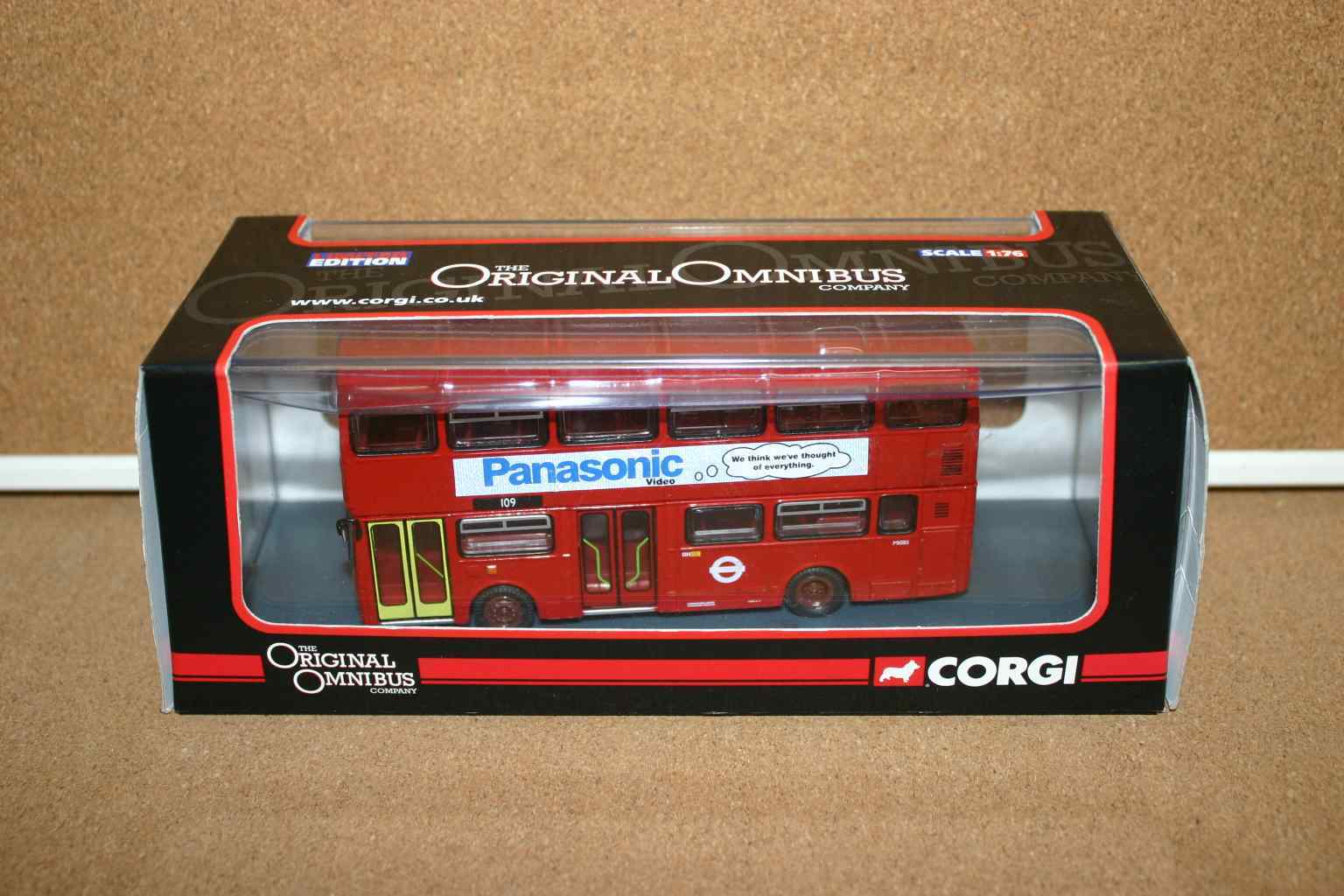 Bus Corgi Whitelaws – édition Limitée Numérotée, 1/76, Boîte
