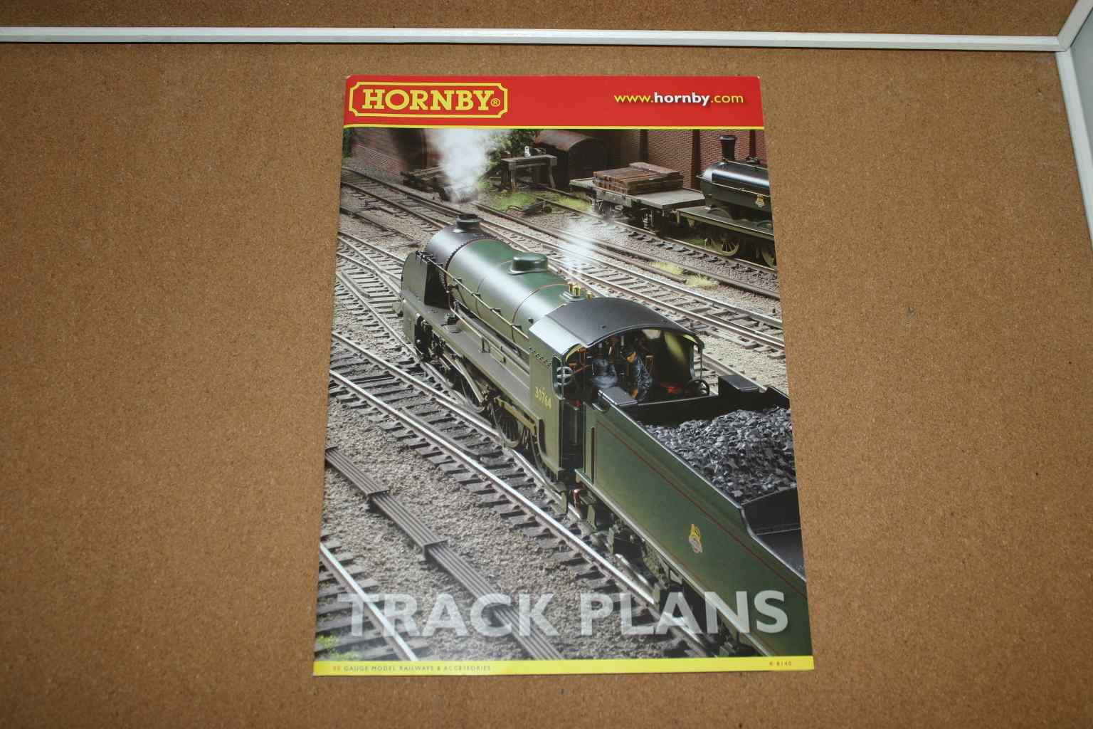 Hornby R8140 Book of Track Plans 1 Hornby R8140 Book of Track Plans