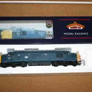 Bachmann 32-775 Class 37/0 BR Blue Split Head Code Renumbered to 37039 DCC Ready Pre-Owned