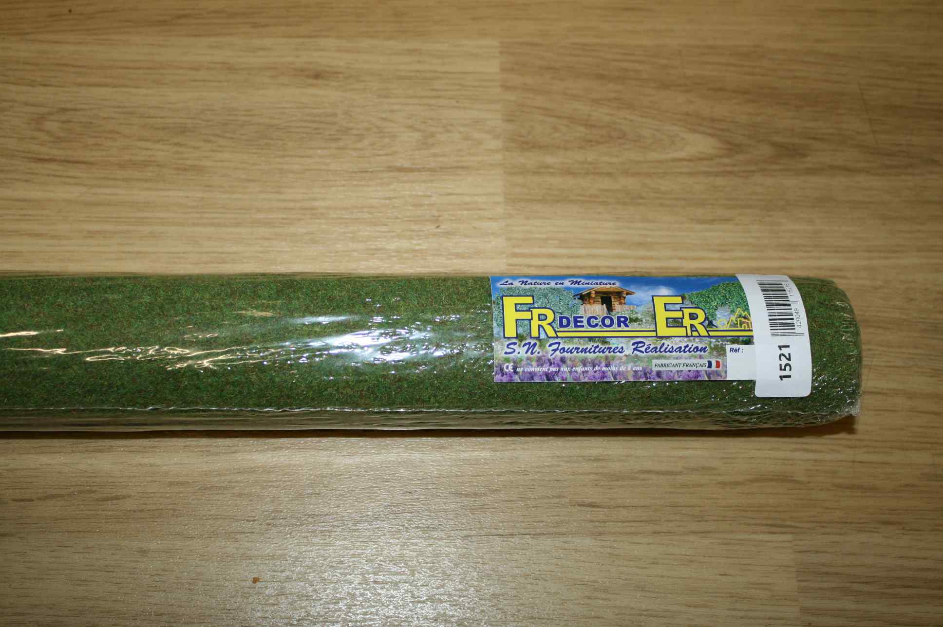 TP ER1521 Grass Mat Spring Green 100 x 75cm 2 TP ER1521 Grass Mat Spring Green 100 x 75cm - Image 2