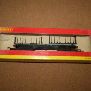 Hornby R6123C BR Macaw Bogie Bolster Wagon W107365 Pre-Owned