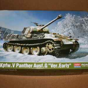 Academy 13529 Pzkpfw.V Panther Ausf.G "Early Version" 1/35 Scale Model Kit